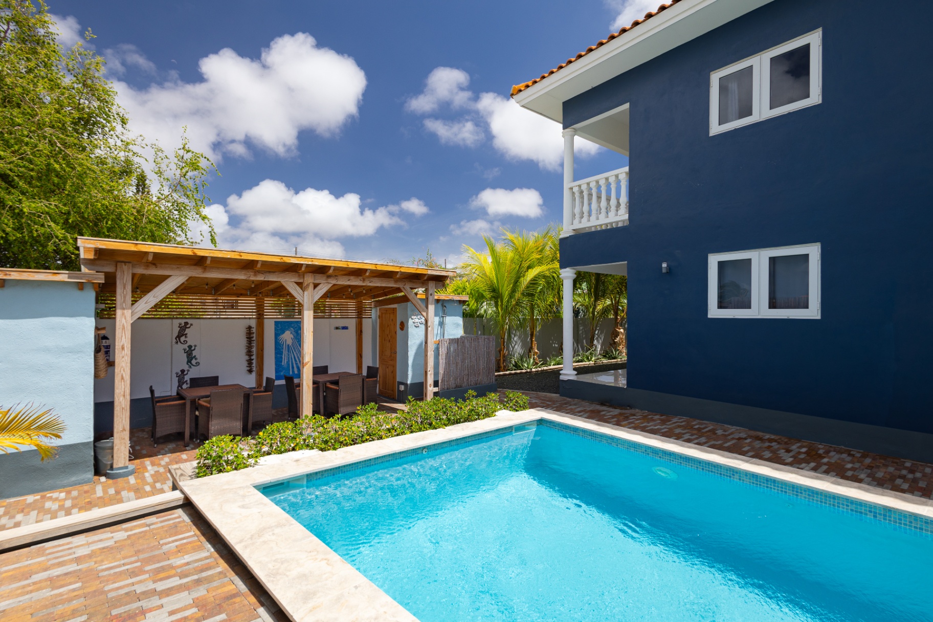 Tiki Blou — Curaçao